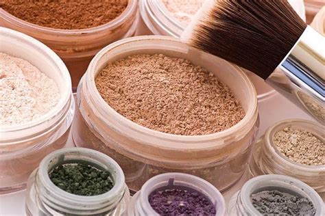 Te gustaría comenzar a crear tu propia línea de maquillaje natural y