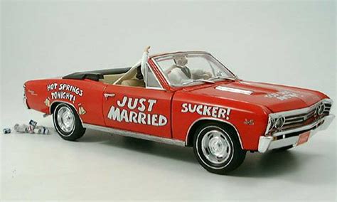 Diecast Model Cars Chevrolet Chevelle 1967 118 Ertl 1967 Red Just Married