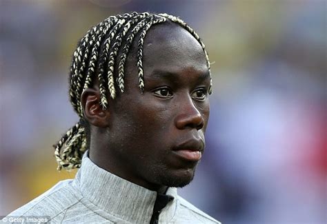 See more ideas about long hair styles, hair, hair beauty. Is Rodrigo Palacio's off-centre rat-tail the worst haircut ...