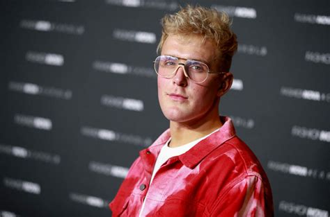 Jake paul knocked out ben askren (ref called the fight after 8 count) pic.twitter.com/mkc8lbuuye. Renowned YouTuber Jake Paul Conducts Publicity Stunt For ...