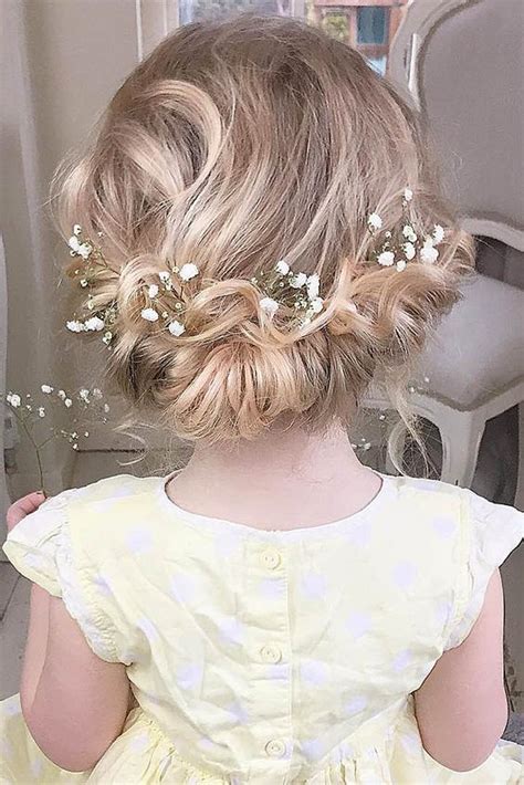 22 Adorable Flower Girl Hairstyles To Get Inspired