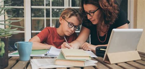 4 Tips For Helping Your Child With Homework Mom Blog Society