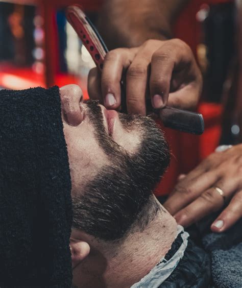 You can easily rock anything from a slightly longer 5 o'clock shadow to medium length beard territory! How to Get Rid of 5 O'Clock Shadow Stubble | HubPages