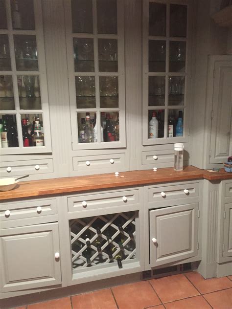 Kitchen cupboard paint annie sloan. We transformed this tatty old Kitchen Cabinet by painting in Annie Sloan Chalk paint and waxed ...
