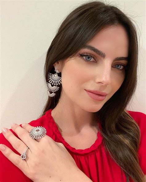 Max verstappen has gone public with new girlfriend kelly piquet who has a baby with another formula one star. Kelly Piquet is de nieuwe vlam van F1-coureur Max Verstappen