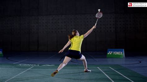 Badminton Clear Rückhand Von Vorne Youtube