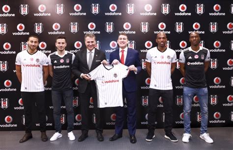 Işte, beşiktaş forması nazarımda bu yüzden kutsaldır. Beşiktaş Vodafone ile forma göğüs sponsorluğunu 2 yıl daha ...