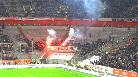 L'incroyable tifo des supporters de l'eintracht frankfurt pour les 120 ans du club. Fanprotest gegen den DFB + Pyro! | Fortuna Düsseldorf 0:3 ...
