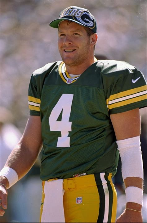 Brett Favre A Timeline Of The Good And The Bad News Scores