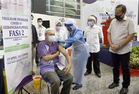 Prime minister muhyiddin confirmed that malaysia had secured 40% of its vaccine supply. scares me how many people are scared of the vaccin