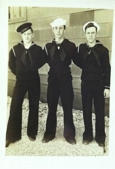 Navy Sailors During Wwii Sailor Outfit Mens Sailor Outfits Boy