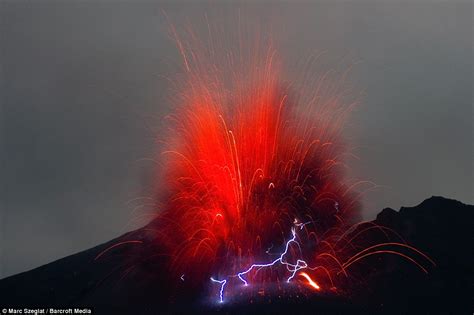 Tourist Captures Video Of Volcanic Lightning As Japans Sakurajima