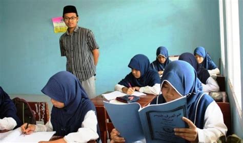 Madrasah tsanawiyah, lama belajar 3 tahun. Web Resmi Kanwil Kementerian Agama Provinsi Kalimantan Selatan