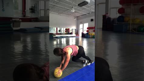 Medicine Ball Plank Knee To Elbow Youtube
