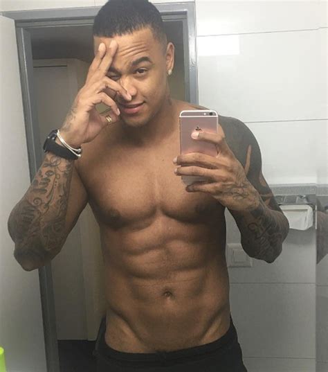 Leo Santana Quase Mostra Demais Ao Posar Sem Camisa No Insta Erofound