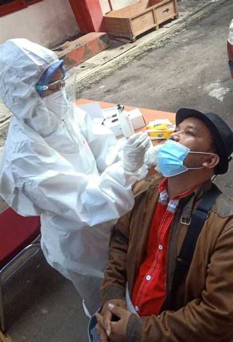 The most recent generation of these tests, available from several different suppliers, are expected to perform well in patients with high viral loads. Kegiatan Pelayanan Jasa Pemeriksaan Rapid Test Antigen PT ...