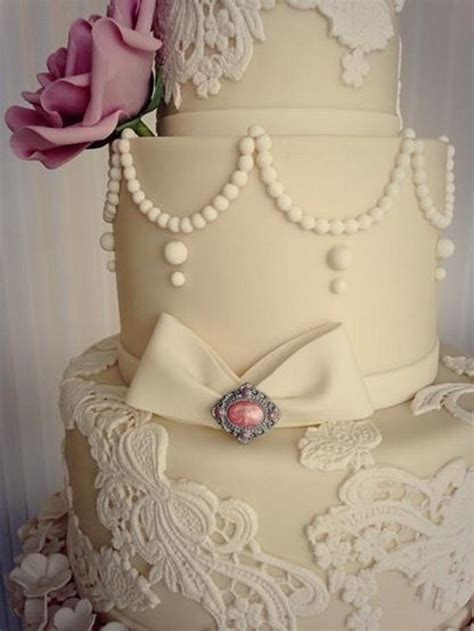 Lace And Pearls Wedding Cake Cake By Cakemoda Cakesdecor