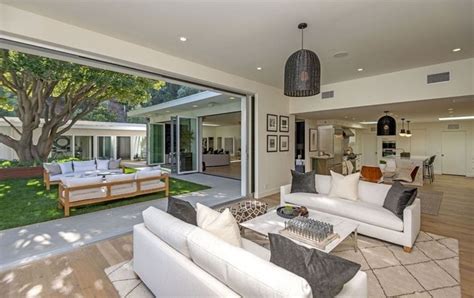 Inside Celebrity Homes Cindy Crawfords Beverly Hills