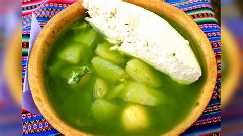 Caldo verde un receta deliciosa y fácil de preparar para combatir el frío