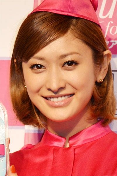 山田優&坂下千里子 in 豪州 これが世界最強ダンス バーンザフロアだ!（2006年、関西テレビ） パシャ! 山田優、CA姿で"キメ脚"を披露 なめらか美脚の秘訣を語る ...