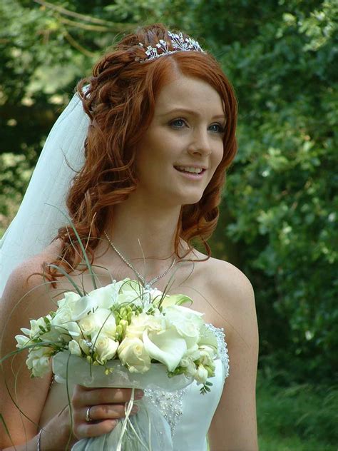20 Easy Wedding Hairstyles That You Can Do At Home Magment