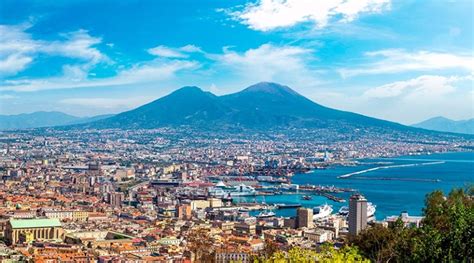 B&b best holidays venice provides, among other things: Holidays in Naples | Best Holidays Italy - Ville, Case ...