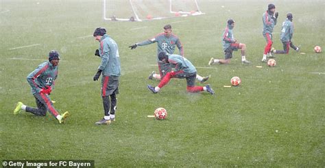 Joachim low has said he will make a late decision on thomas muller's fitness with leroy sane and leon goretzka both waiting in the wings to replace the germany forward against hungary. Bayern Munich stars train in the snow ahead of Champions League clash against Liverpool | Daily ...