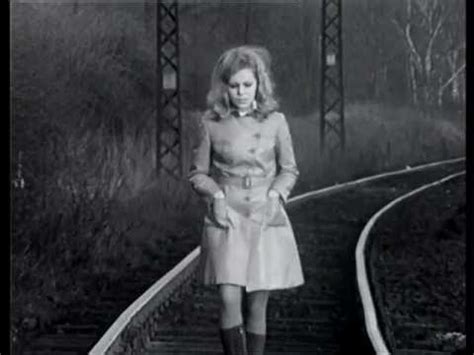 Maybe you would like to learn more about one of these? 1969 Hana Zagorová - Mrtvá láska - YouTube