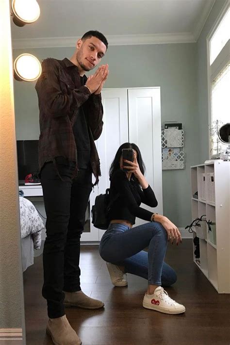 Relationship goals set the target for every . Pin by Jenni on Couple goals | Couple goals, Mirror selfie ...
