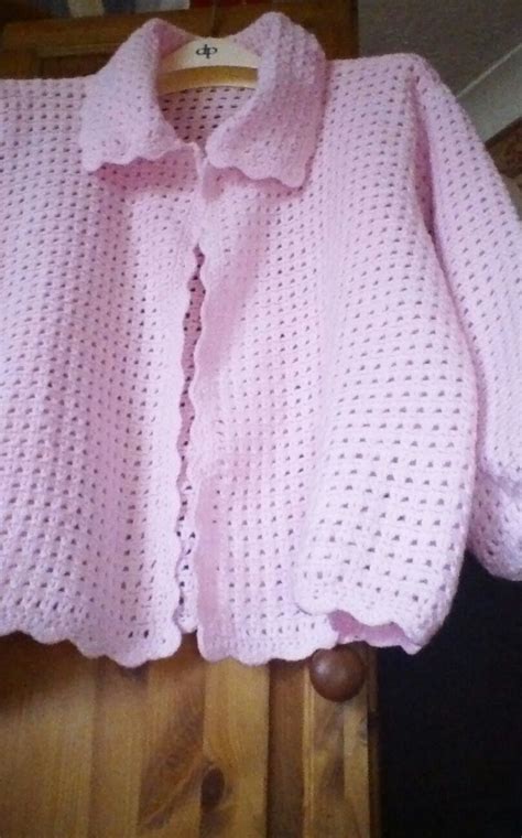 Vintage knitting pattern to make angora bed jacket sweater warm fuzzy bbangora. An old fashioned bed jacket made from a vintage Sirdar ...