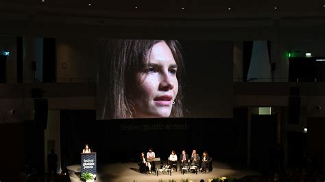 Amanda Knox Tearful And Angry Speaks In Italy Years After Murder