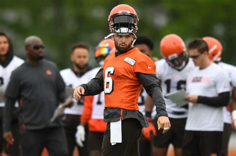 Top NFL Quarterback Beer Chugs Where Does Baker Mayfields Rank