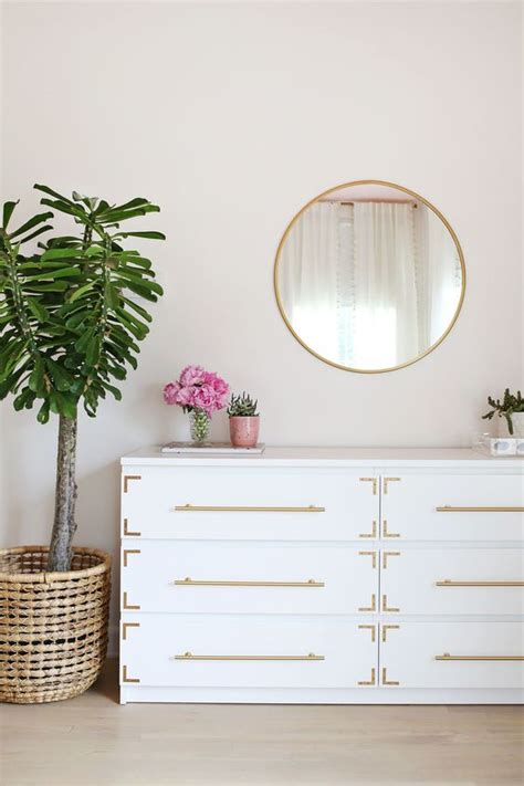 Useful for clothing like pajamas and underwear, dressers come in a plethora of designs and colors to match your existing bedroom furniture. 57 Ways To Incorporate IKEA Malm Dresser Into Your Décor ...