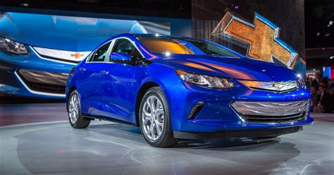 Official: 2016 Chevrolet Volt EPA-Rated Electric Range Rises to 53 ...