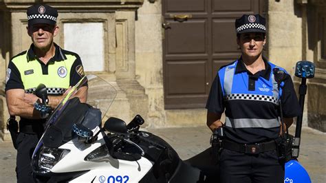 Check spelling or type a new query. Piden que la Policía Municipal luzca el escudo oficial de ...