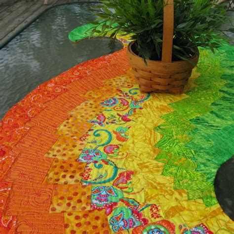 Spicy Spiral Table Runner Freemotion By The River Free Quilt