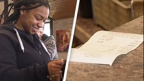 Us News Waitress In Shock After Receiving 2 200 Tip