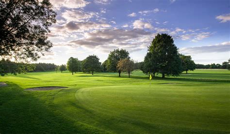 18 Hole Golf Course | 9 Hole Golf Course | Golf Days | Driving Range | Harpenden, Hertfordshire