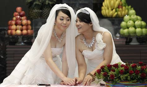 Many In Taiwan Aim To Make It The First Asian Country With Same Sex Marriage The World From Prx