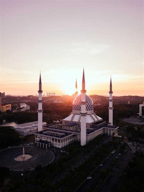 Koperasi muslimin malaysia berhad (malay: Utama - Koperasi Muslimin Malaysia Berhad