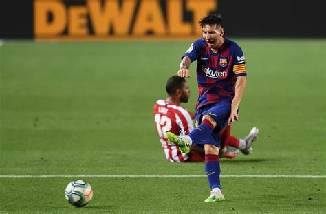 Barcelona Vs Atletico Madrid Highlights Messi Scores No 700