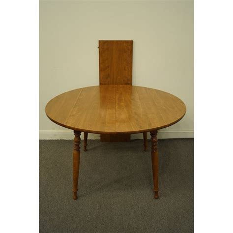 Vintage Ethan Allen Heirloom Nutmeg Maple 29 Round Drop Leaf Dining