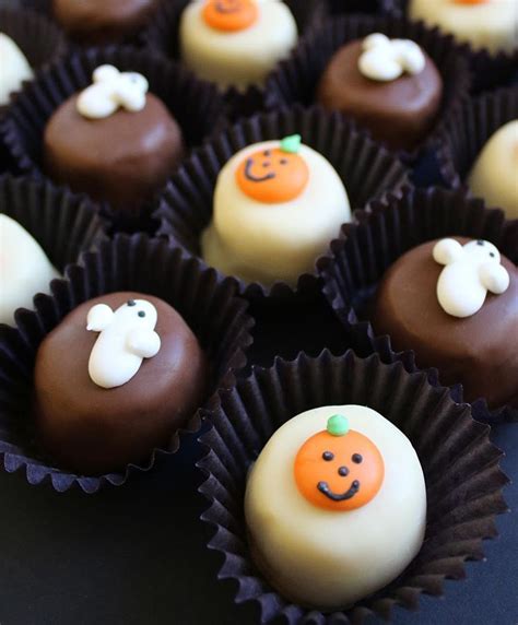 These Halloween Orange And Chocolate Creams Will Make Your Tastebuds