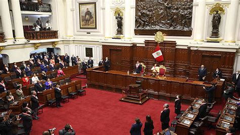 Adelanto de elecciones en Perú busca este miércoles los votos del Congreso