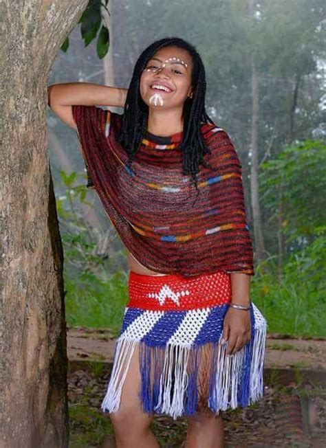 Wanita Papua Suka Senyum Bikin Pria Jatuh Cinta Ceritakucom