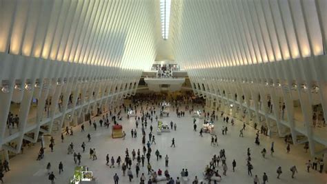 Time Lapse Interior Crowds Inside The Oculus World