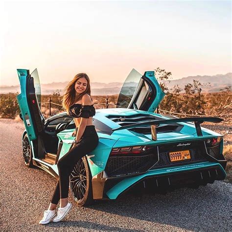 Lamborghini And Donne Hot Cars Lamborghini Ferrari Sexy Autos Car Poses Luxury Girl Girl