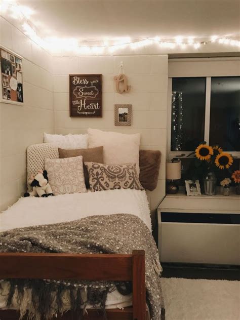 10 College Dorm Decorating Tips All New Students Need To