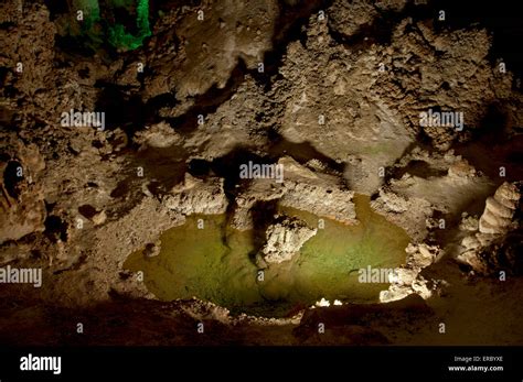 Carlsbad Cavern Cave Pool Hi Res Stock Photography And Images Alamy