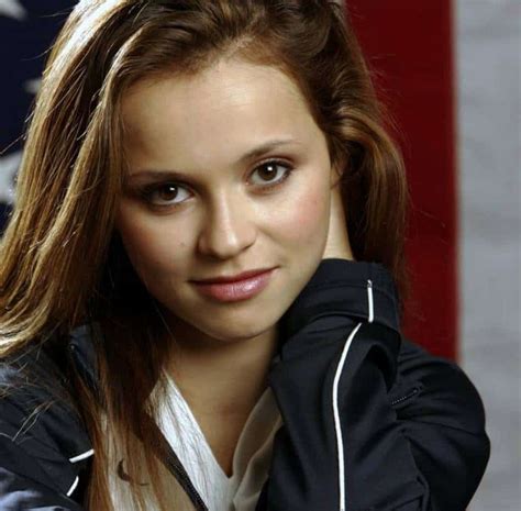 10 Of The Hottest Female Figure Skaters In The World
